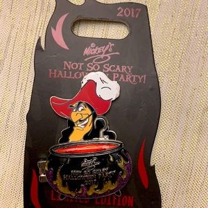 Captain Hook Mickey’s Halloween party pin  2017